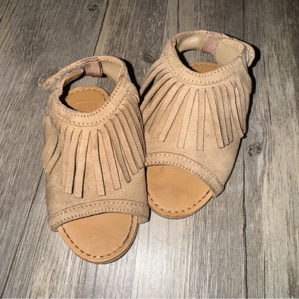 Crazy 8 Tan Fringe Kids Sandals